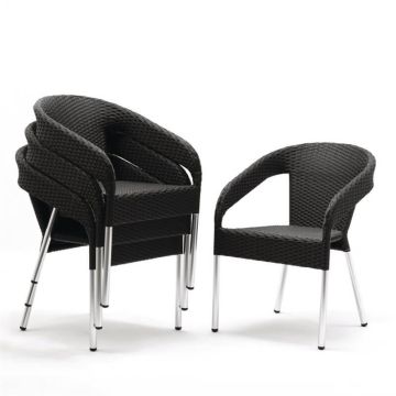 stapelbare-rotan-stoelen